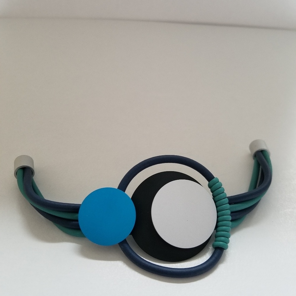 Multi color bracelet